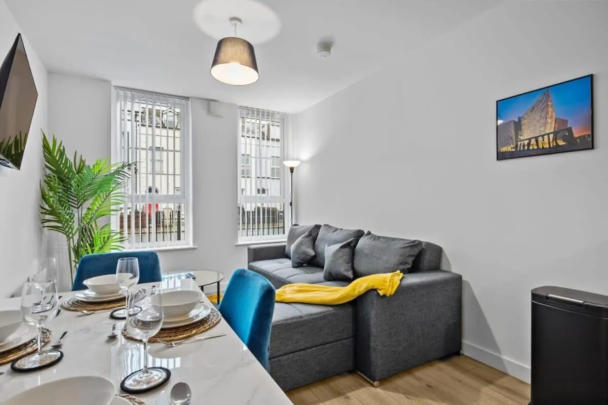 Modern 2 Bedroom Apartment In Belfast East Village