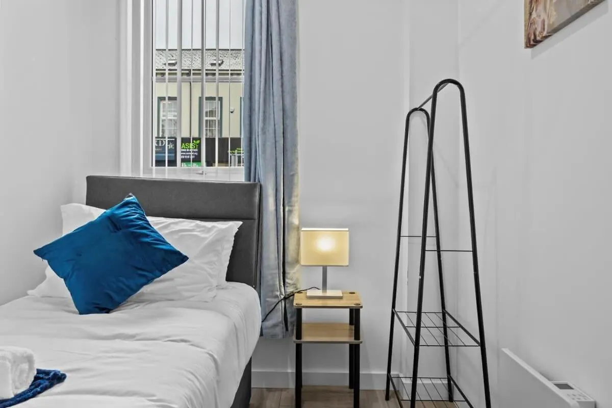 Modern 2 Bedroom Apartment In Belfast East Village